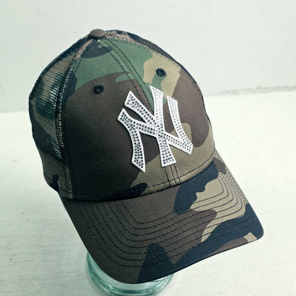New Era NY Yankees 9FORTY Camo Mesh Trucker Hat Ladies Rhinestone Bling Logo EUC
